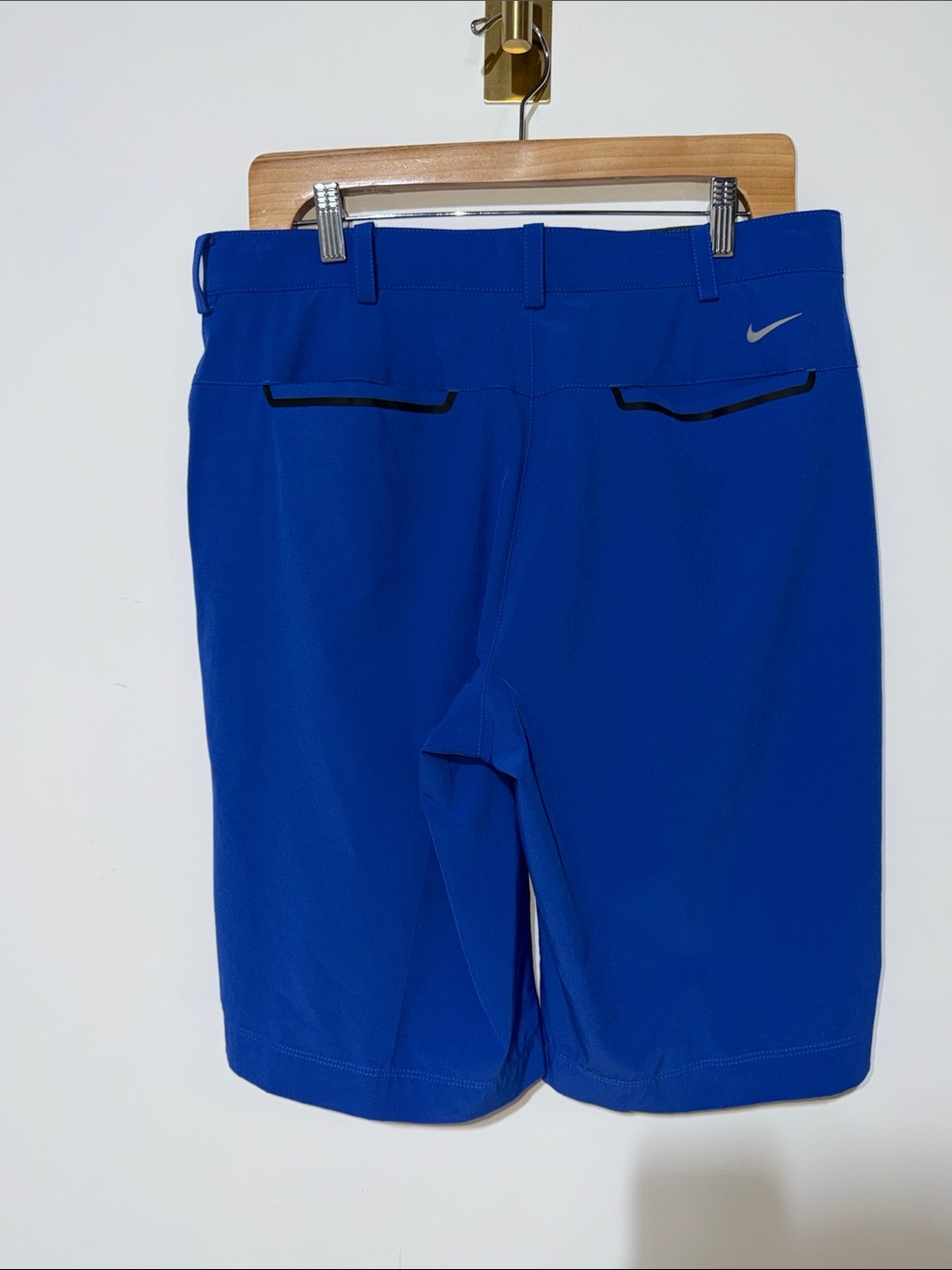 Nike Golf Tour Performance Men’s Royal Blue Shorts with Silver Swoosh size 32”